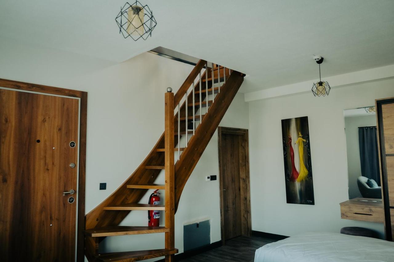 Loft *